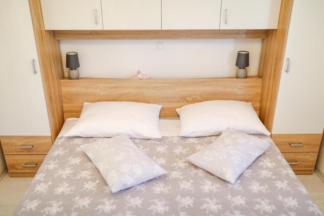 Holiday Home Ana Poljana  Extérieur photo