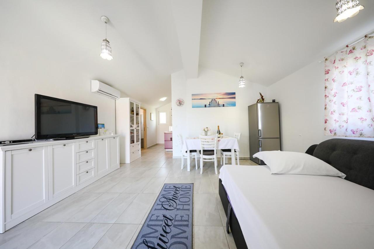 Holiday Home Ana Poljana  Extérieur photo